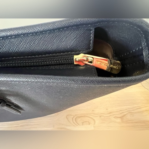 Navy Blue Michael Kors‎ Jet Set Travel Tote - Picture 12 of 14